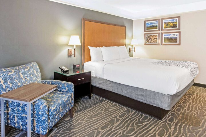 Room 33 of 57