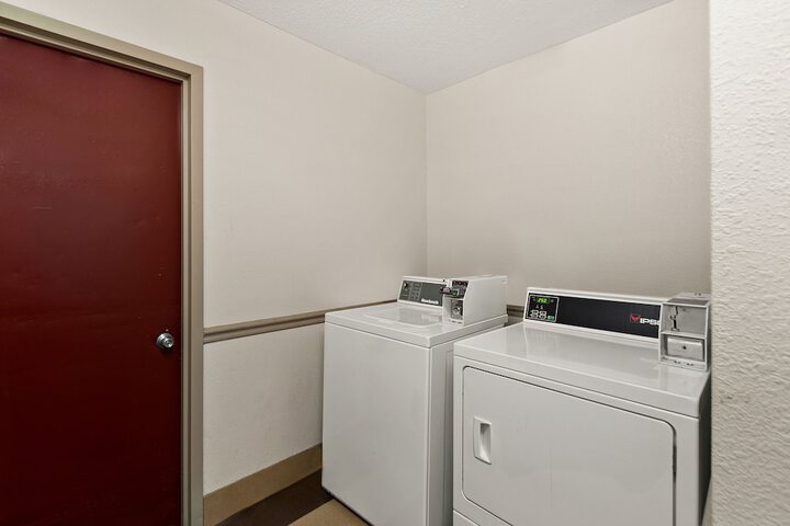Room 25 of 34