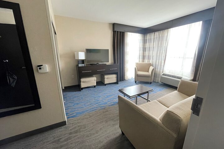 Room 46 of 95