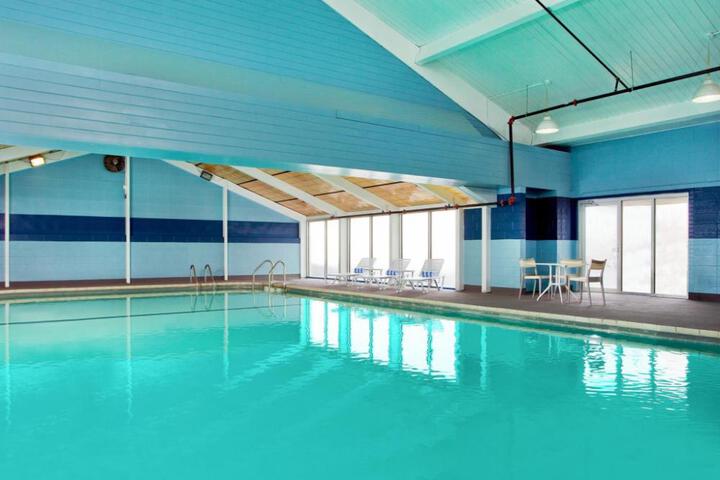 Four Points by Sheraton Cleveland Airport