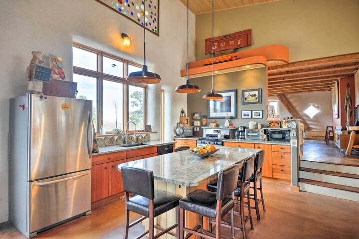 Family-friendly Del Norte Home w / Stunning Views!