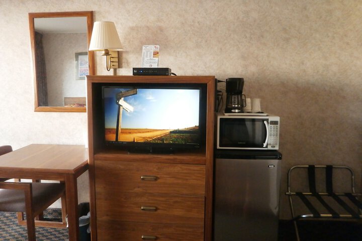 Richmond Inn & Suites