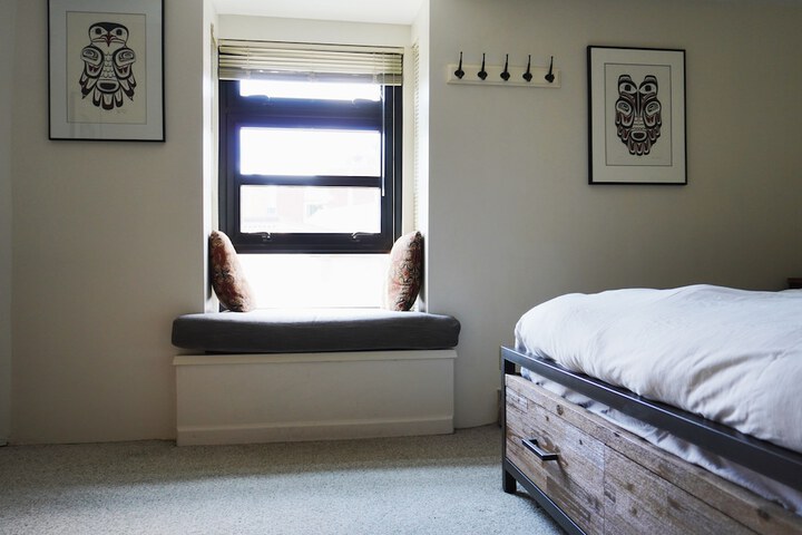 Room 63 of 98