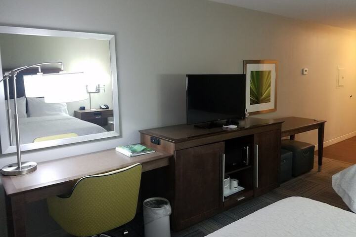 Room 33 of 64