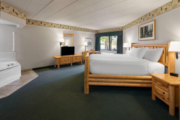 Shell Lake Lodge a Travelodge by Wyndham