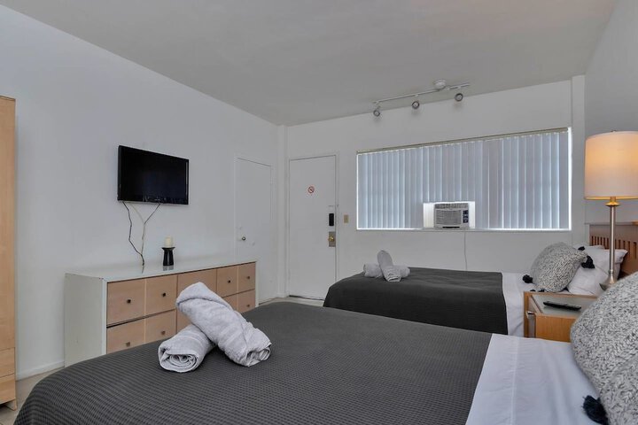 Room 28 of 48