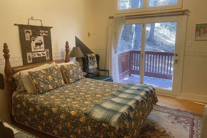 Room 6 of 15