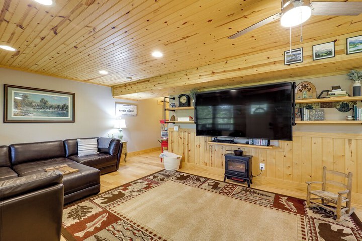 West Jefferson Vacation Rental Near River