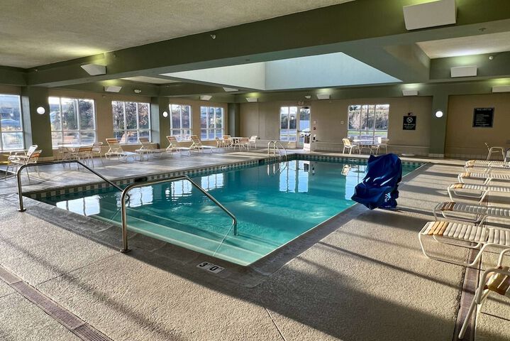 La Quinta Inn & Suites by Wyndham Bannockburn-Deerfield