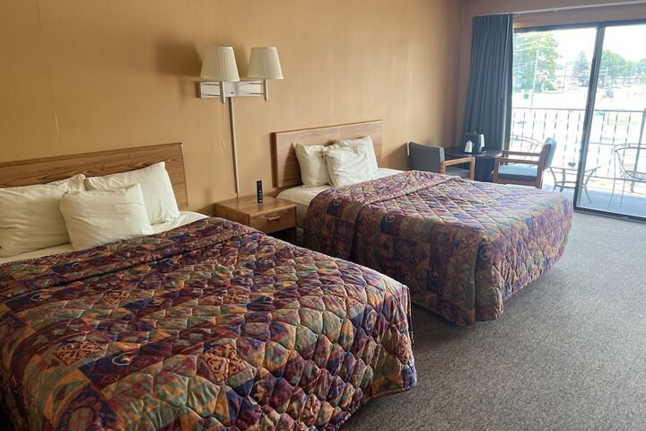 Room 191 of 443