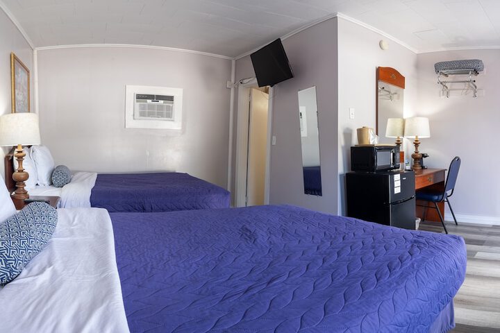 Room 12 of 37
