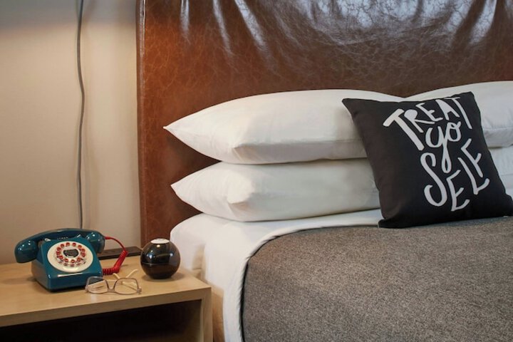 Room 10 of 51