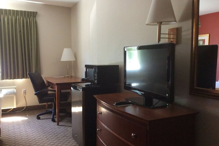 Room 13 of 18