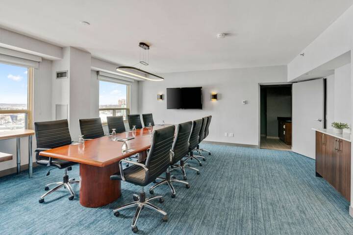 Ballroom/Hall 128 of 134