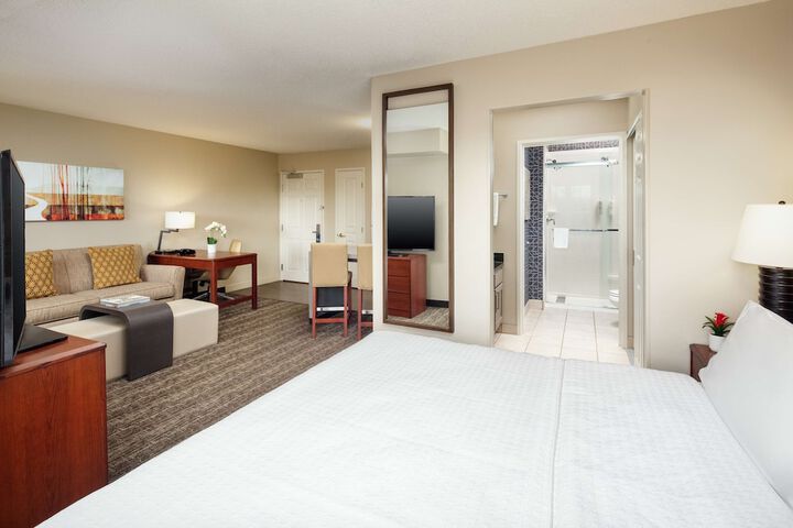 Room 16 of 50