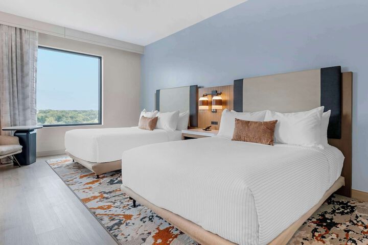 Room 44 of 110