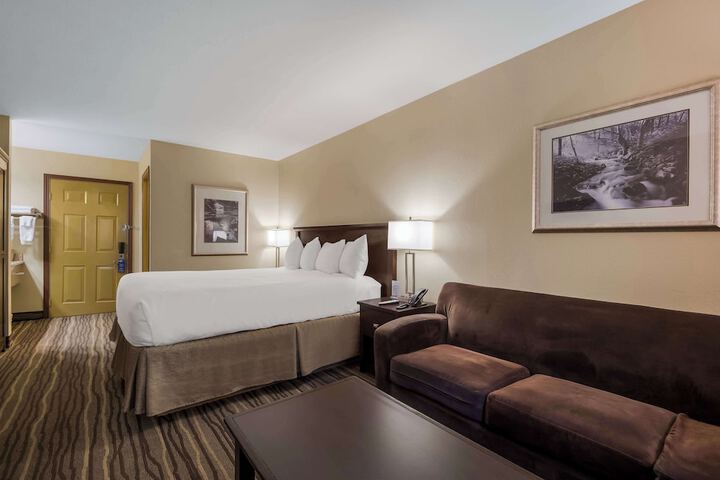 Room 12 of 26