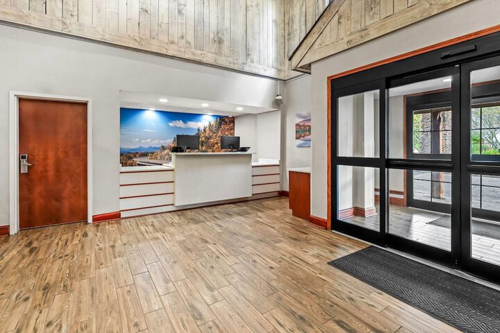 La Quinta Inn & Suites by Wyndham Boone University