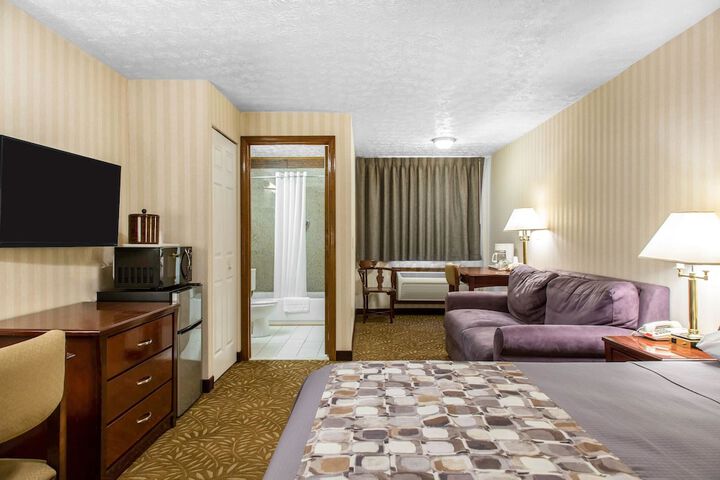 Room 18 of 23