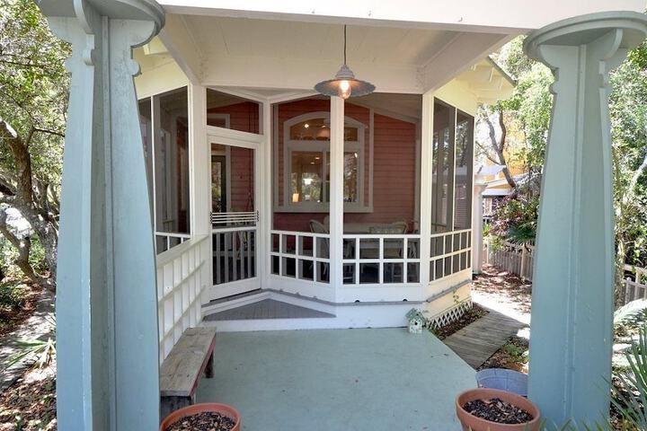 Cottage Rental Agency - Seaside Florida