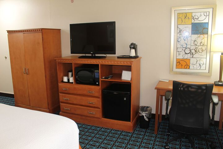 Room 56 of 104