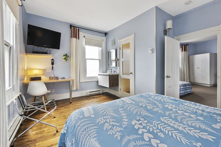 Room 25 of 51