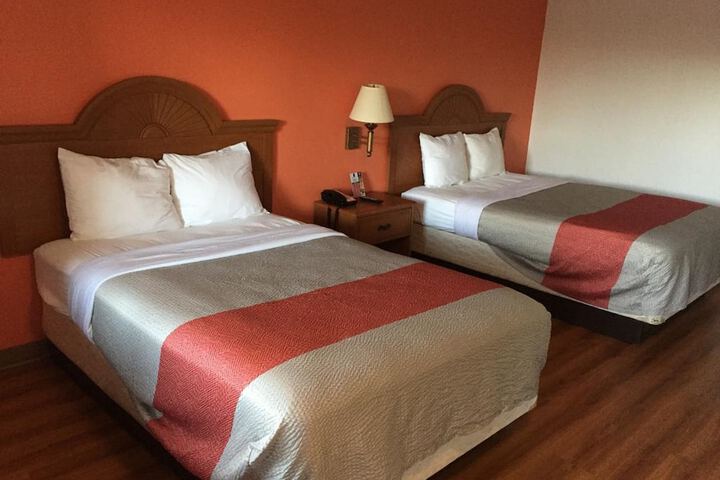 FairBridge Inn Express North Lima