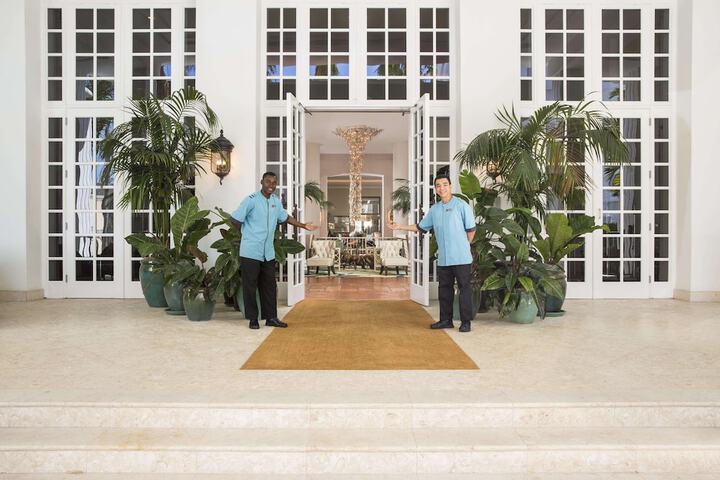 Hotel 2 of 108