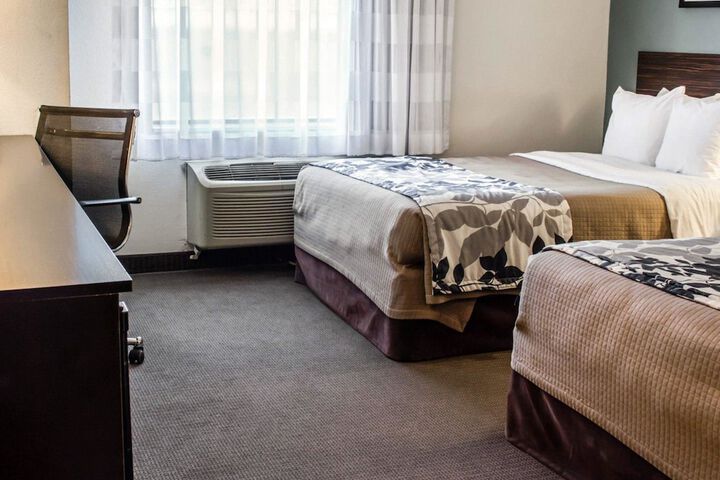 Room 10 of 42