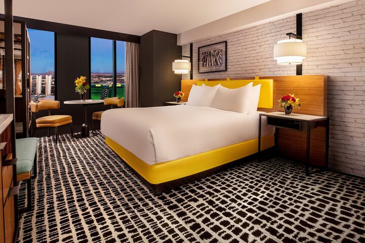 Room 14 of 64