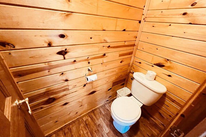 Horseshoe Bay Lodge
