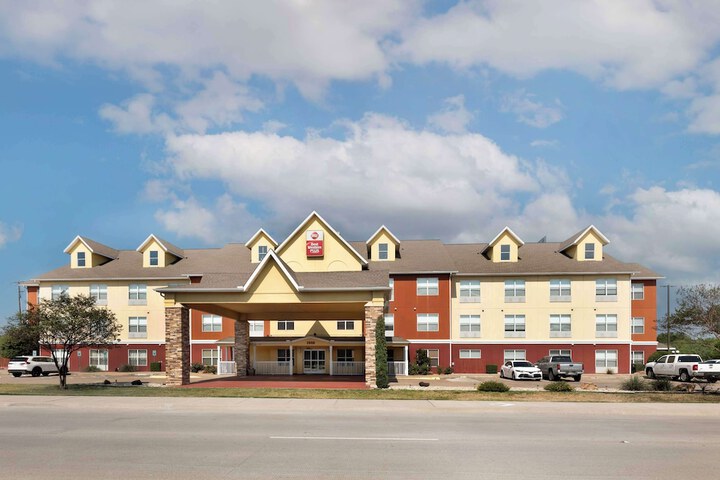 Hotel 2 of 40