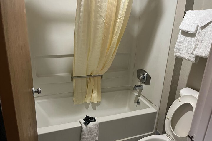 Room 2 of 20