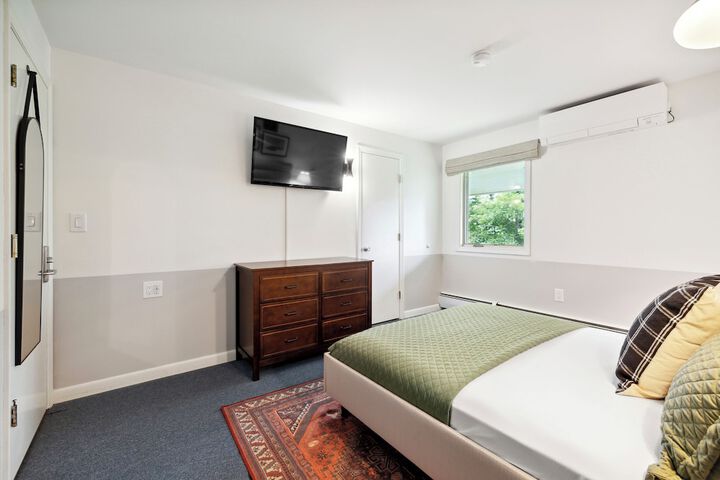 Room 20 of 35