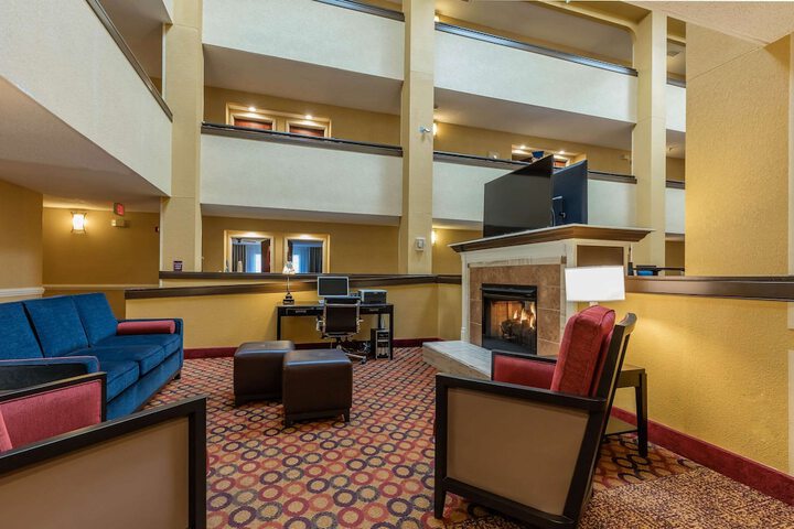 Hotel Interior 7 of 43