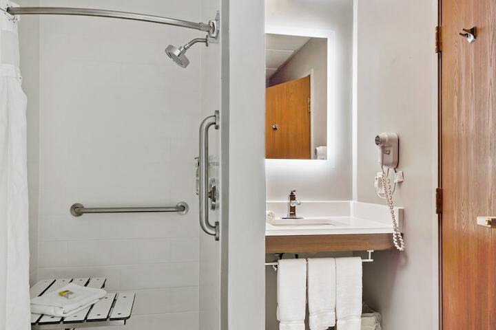 Holiday Inn Express Hotel & Suites Bad Axe by IHG