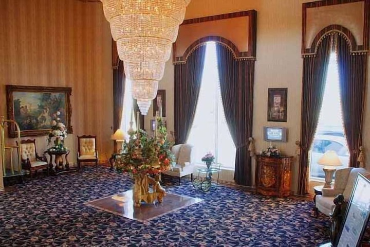 Hotel Interior 10 of 30