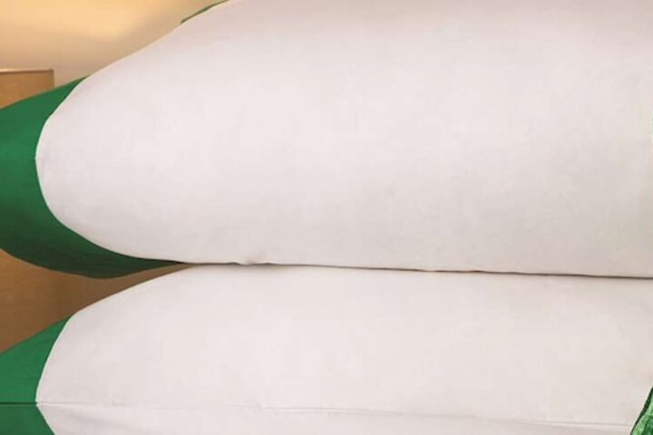 GuestHouse Inn & Suites Hotel Poulsbo