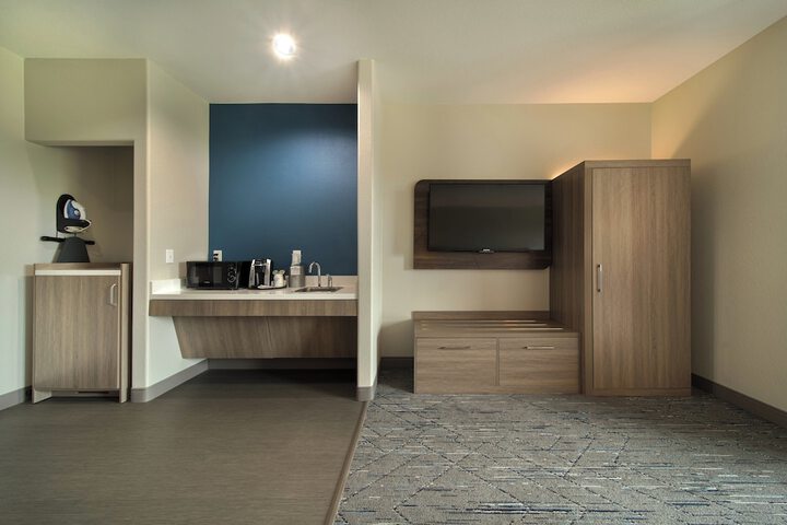 Room 40 of 87