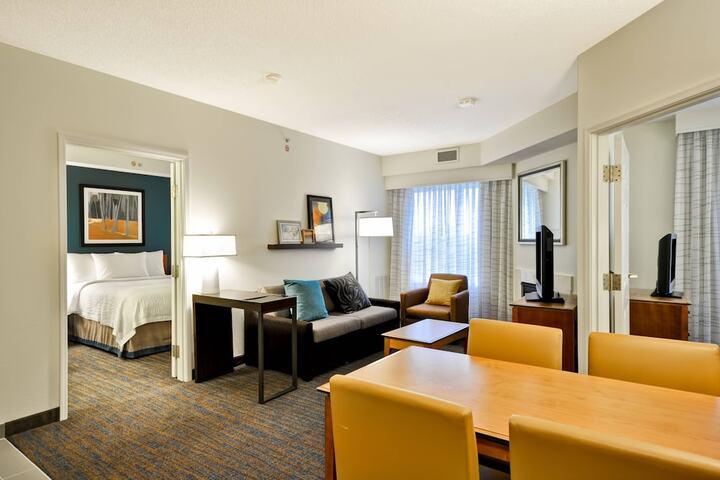 Room 26 of 33