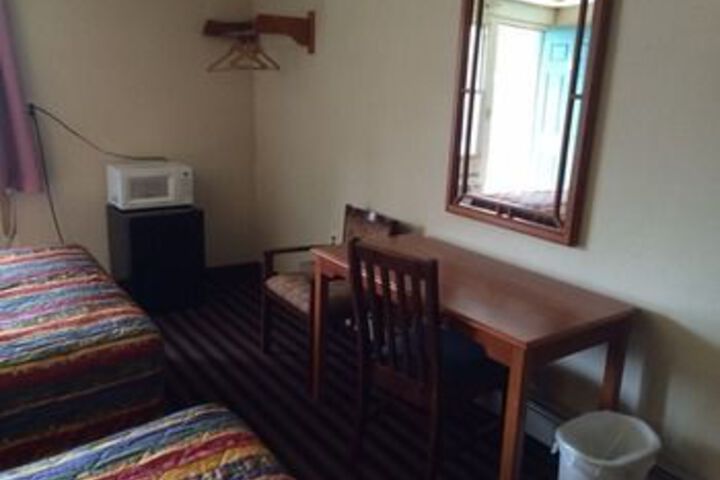 Economy Inn