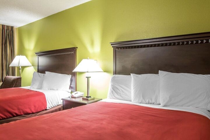 Room 13 of 24