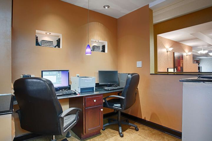 Business Center 20 of 20