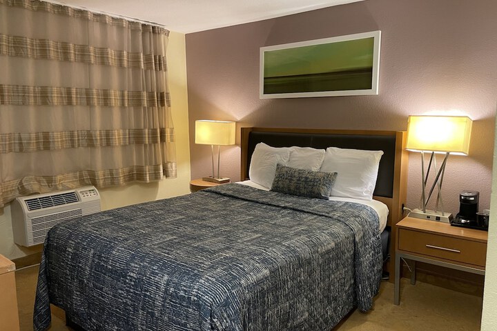Room 43 of 81