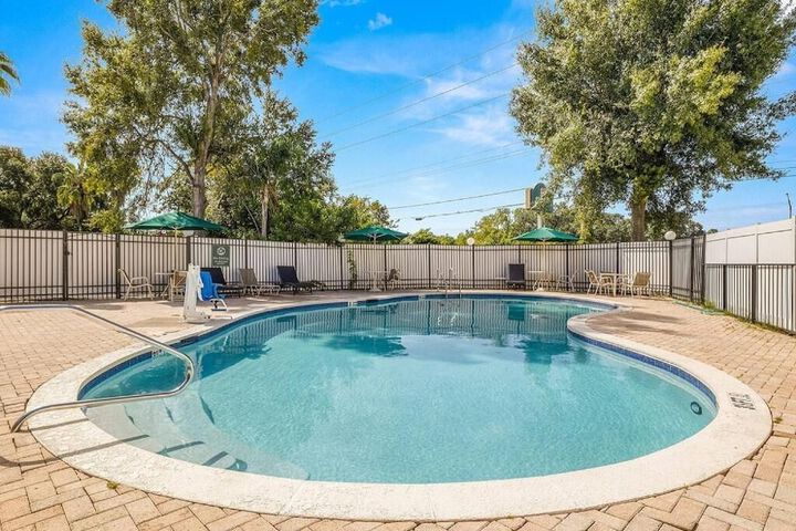 Pool 6 of 33