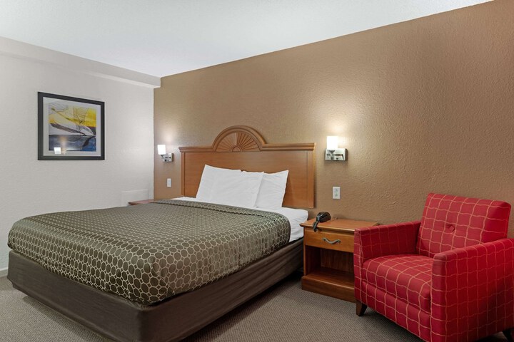 Room 14 of 30