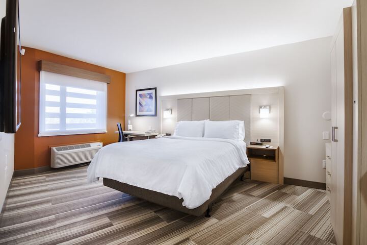Room 15 of 42