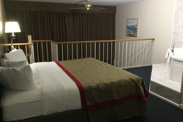 Room 6 of 36