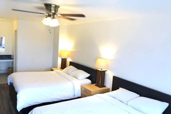 Room 13 of 31