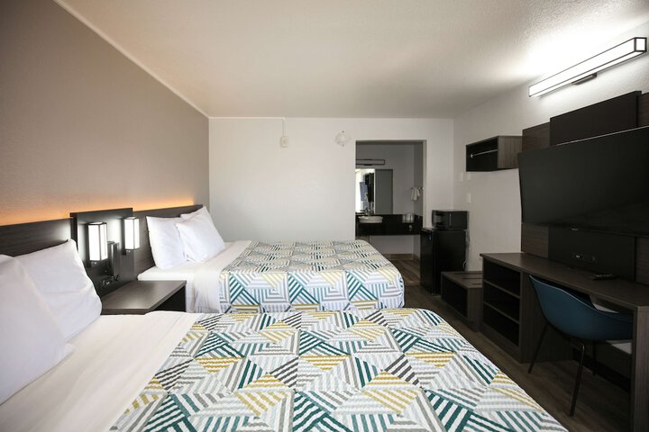Room 20 of 35
